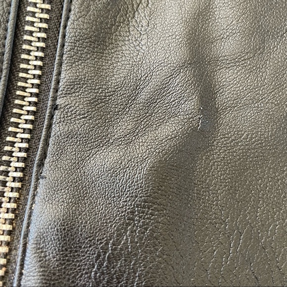 Topshop vegan pleather mini skirt front zipper and buckle details - Picture 9 of 9